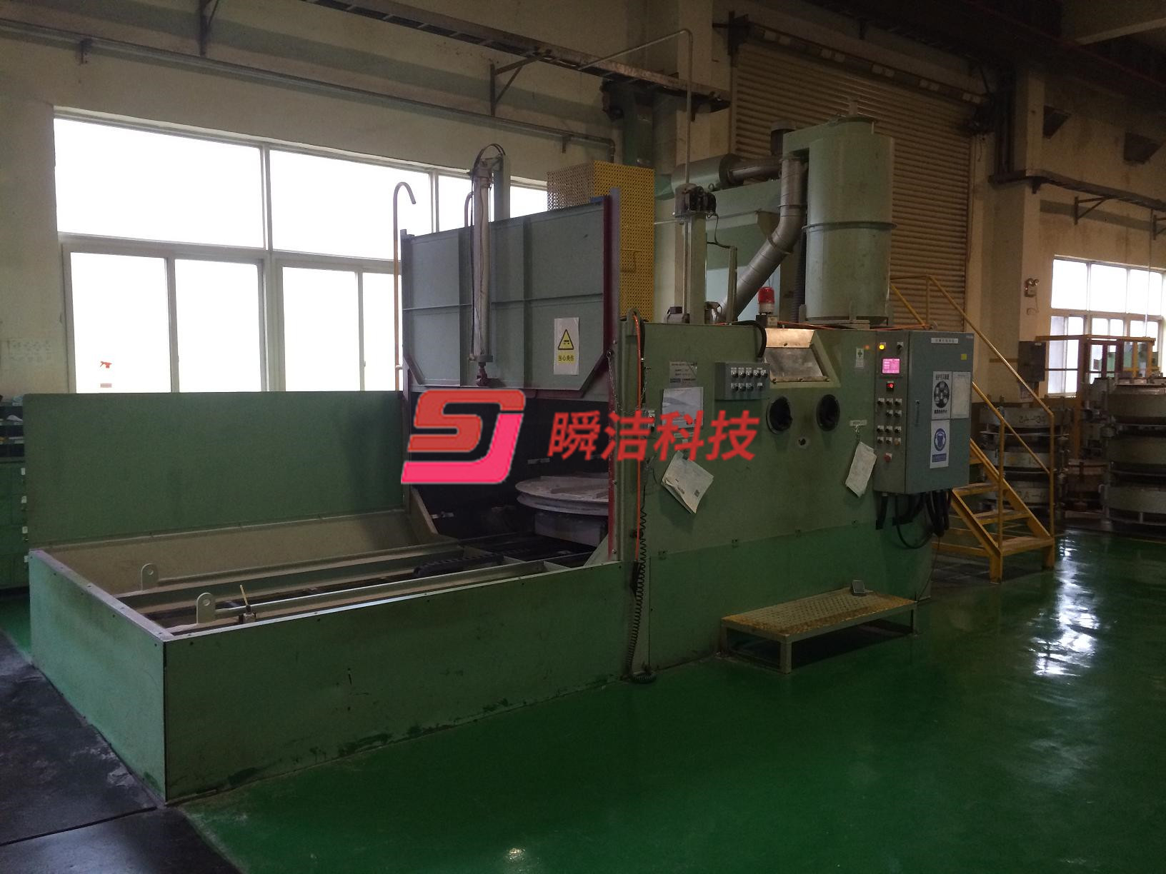 輪轂模具自動轉(zhuǎn)盤式噴砂（丸）設(shè)備